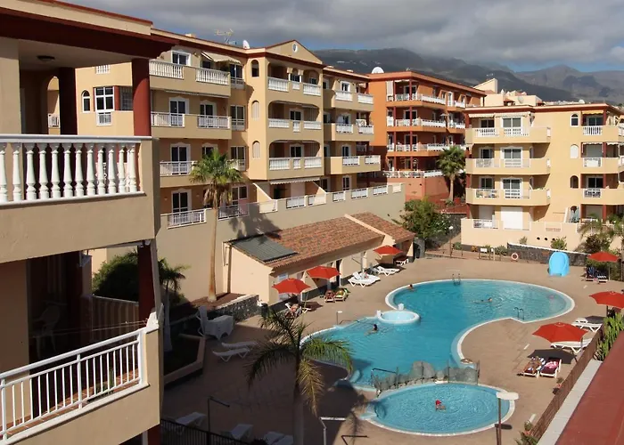 Castellani * 卡亚俄萨尔瓦赫